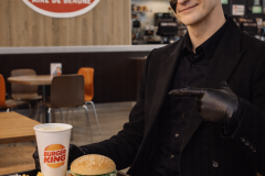 Ambros-Varius-au-ski-pose-dej-au-burger-king