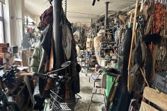 Chez Michel Haillard pour les accessoires d'Origines 5